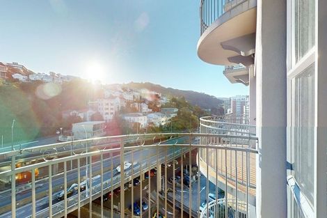 Photo of property in Atrium Towers, 6p/154 The Terrace, Wellington Central, Wellington, 6011