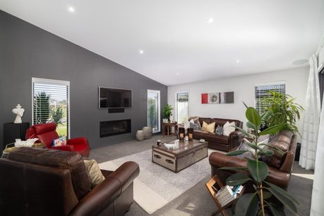 Photo of property in 40 Cameo Grove, Marshland, Christchurch, 8083