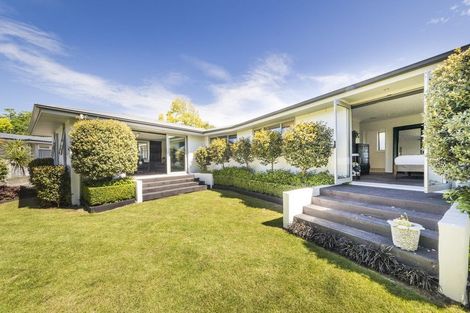 Photo of property in 34 Churchill Avenue, Hokowhitu, Palmerston North, 4410