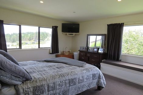 Photo of property in 582 Pahi Road, Pahi, Paparoa, 0571