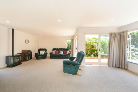 Photo of property in 3 The Glen, Hokowhitu, Palmerston North, 4410