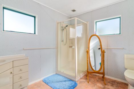 Photo of property in 59 Robinson Avenue, Holdens Bay, Rotorua, 3010