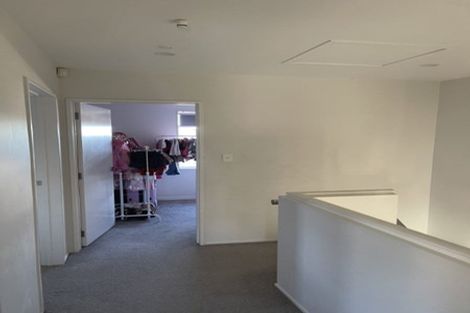 Photo of property in 3b Poruru Close, Papakura, 2110