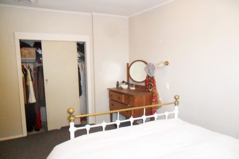 Photo of property in 2 Queens Drive, Kilbirnie, Wellington, 6022