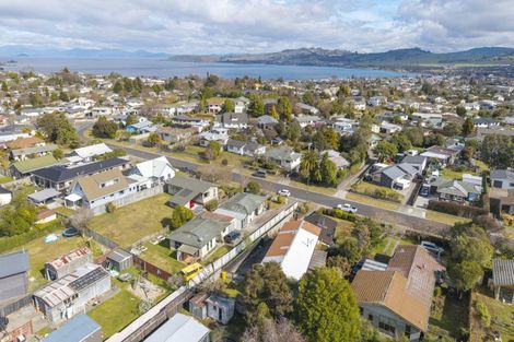 Photo of property in 2/86 Hinemoa Avenue, Taupo, 3330