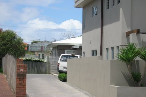 Photo of property in 26 Wright Road, Point Chevalier, Auckland, 1022