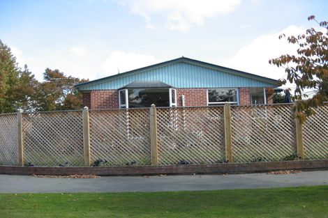 Photo of property in 6 Seagrave Place, Ilam, Christchurch, 8041