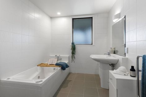 Photo of property in 56a Belfast Terrace, Queenstown, 9300