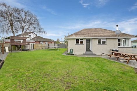 Photo of property in 24 Ontario Place, Wainoni, Christchurch, 8061