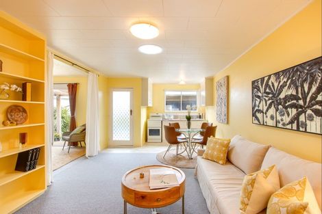 Photo of property in 2/1 Gardiner Street, Westshore, Napier, 4110