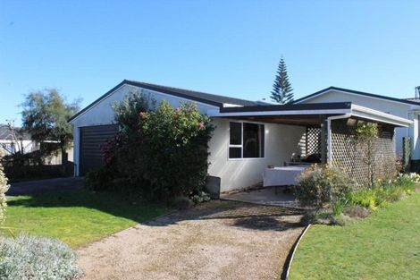 Photo of property in 64 Selwyn Street, Pohara, Takaka, 7183