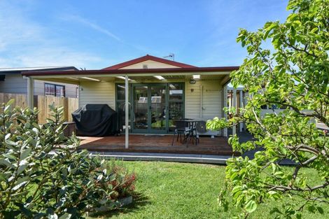 Photo of property in 6 Kupe Drive, Carterton, 5713