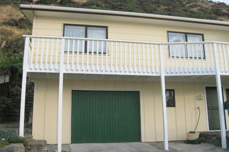 Photo of property in 92 Owhiro Bay Parade, Owhiro Bay, Wellington, 6023