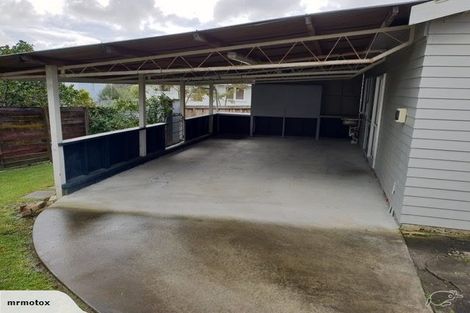 Photo of property in 16 Kaikoura Street, Henderson, Auckland, 0612