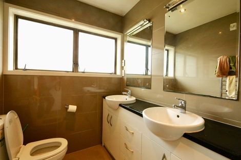 Photo of property in 58 Sunderlands Road, Half Moon Bay, Auckland, 2012