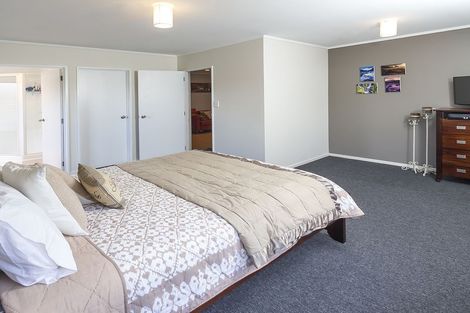 Photo of property in 62 Golfland Drive, Golflands, Auckland, 2013