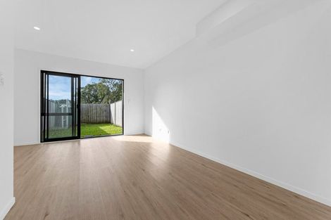 Photo of property in 7 Eileen Newey Place, Henderson, Auckland, 0612