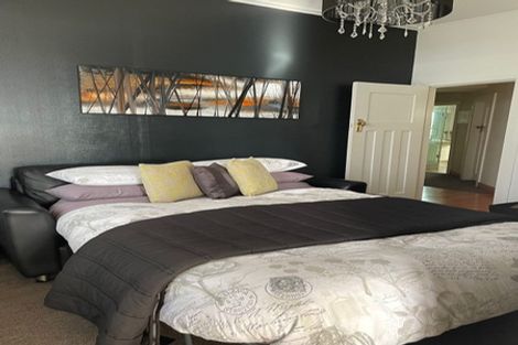 Photo of property in 17 Palliser Road, Roseneath, Wellington, 6011