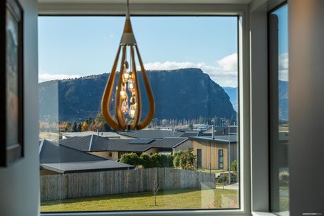Photo of property in 10 Turnbull Crescent, Wanaka, 9305