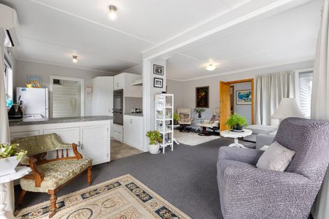 Photo of property in 1/5 Rainsford Street, Moturoa, New Plymouth, 4310