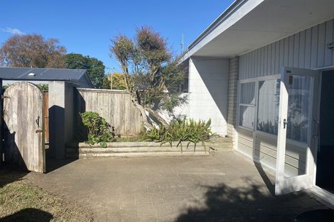 Photo of property in 2/13 Alexander Street, Tauranga South, Tauranga, 3112