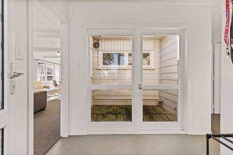 Photo of property in 5 Tudor Place, Mount Maunganui, 3116