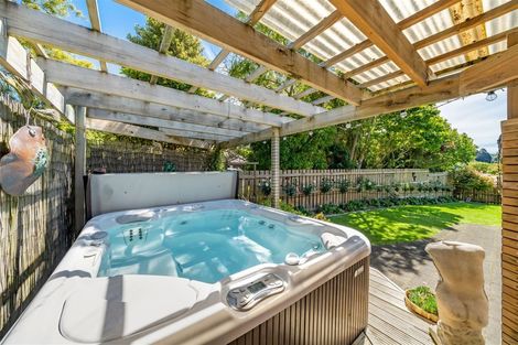 Photo of property in 18b Kamahi Street, Stokes Valley, Lower Hutt, 5019