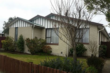 Photo of property in 1/108 Queenspark Drive, Parklands, Christchurch, 8083