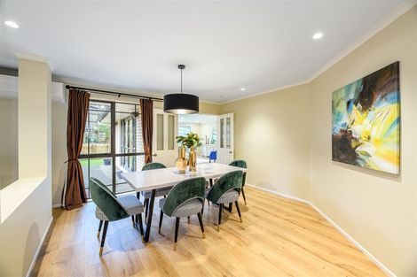 Photo of property in 4 Chelmsley Avenue, Henderson, Auckland, 0612