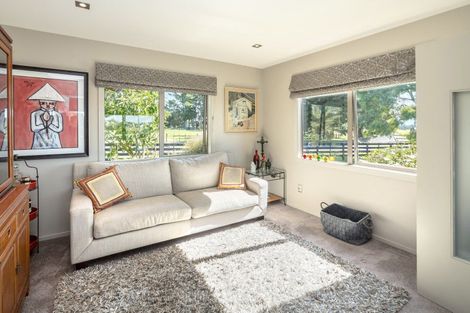 Photo of property in 1 Campbell Drive, Martinborough, 5711