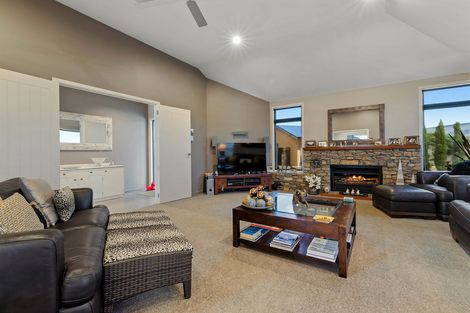 Photo of property in 16 Walnut Grove, Alexandra, 9320