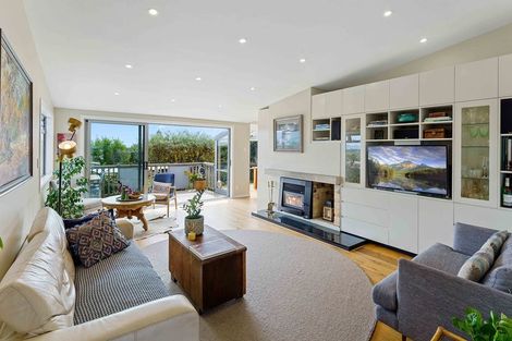 Photo of property in 7 Kawau Grove, Waikanae Beach, Waikanae, 5036