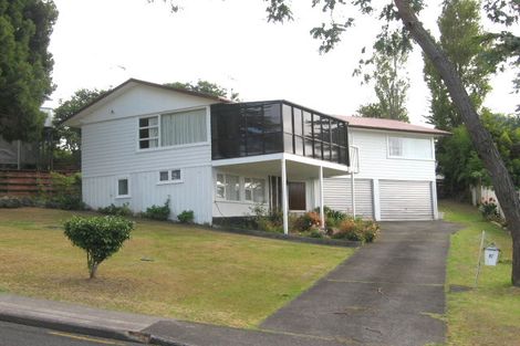 Photo of property in 87 Lynden Avenue, Hillcrest, Auckland, 0627