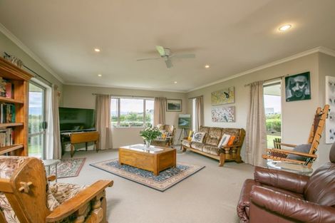 Photo of property in 268 Hughes Line, West Taratahi, Masterton, 5887