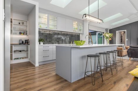 Photo of property in 6 Arapipi Way, Peka Peka, Waikanae, 5391