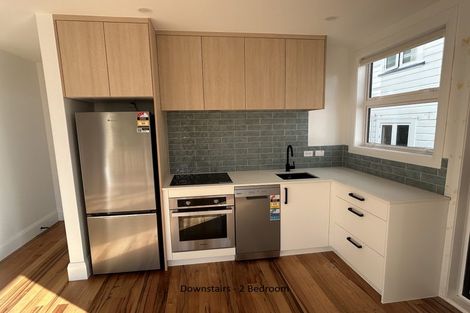 Photo of property in 10a Oriental Terrace, Mount Victoria, Wellington, 6011