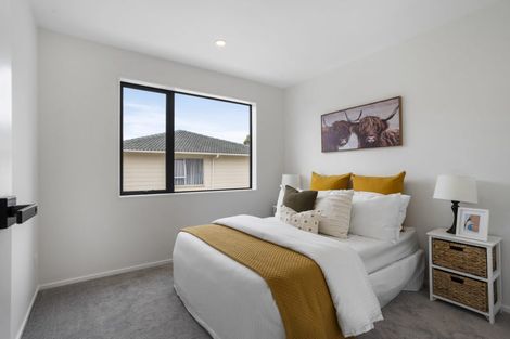 Photo of property in 21b Pipitea Place, Massey, Auckland, 0614