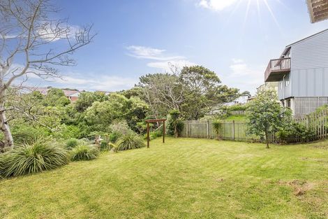 Photo of property in 12 Morere Street, Titahi Bay, Porirua, 5022