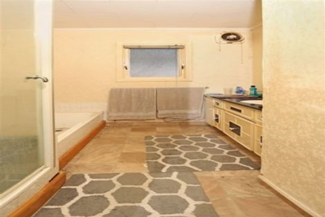 Photo of property in 14 Daytona Road, Henderson, Auckland, 0610