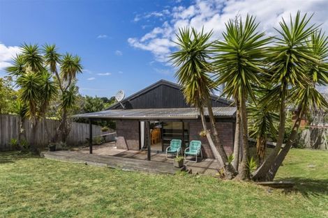 Photo of property in 21 Springtime Crescent, Stanmore Bay, Whangaparaoa, 0932