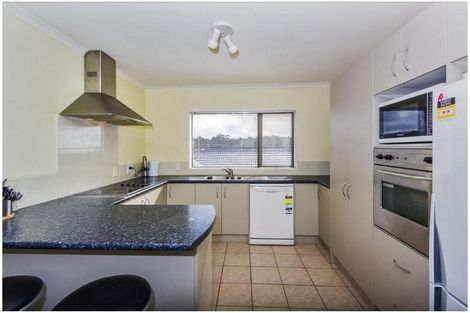Photo of property in 227 Triangle Road, Massey, Auckland, 0614
