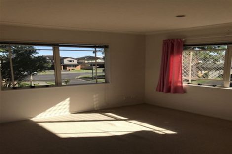 Photo of property in 3 Thyme Court, Flat Bush, Auckland, 2016