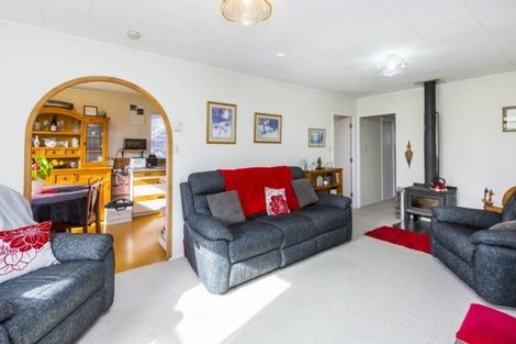 Photo of property in 11 Beryl Grove, Birchville, Upper Hutt, 5018