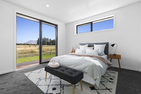 Photo of property in 37 Gillespie Street, Lake Hawea, 9382