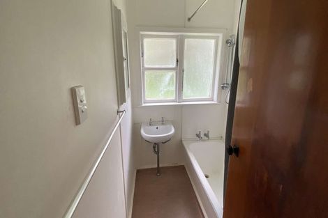 Photo of property in 62-64 Hampshire Street, Cannons Creek, Porirua, 5024