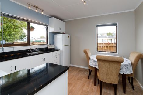 Photo of property in 59 Raglan Avenue, Cloverlea, Palmerston North, 4412