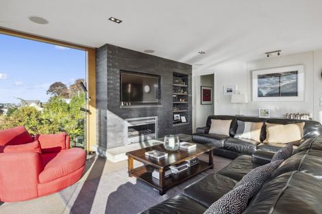 Photo of property in 28 Granville Terrace, Belleknowes, Dunedin, 9011