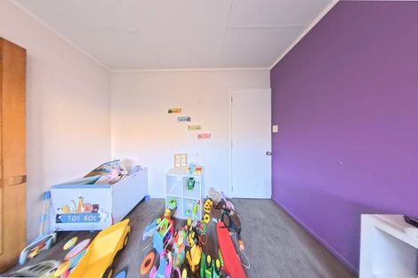 Photo of property in 17 Hutcheson Street, Sydenham, Christchurch, 8023