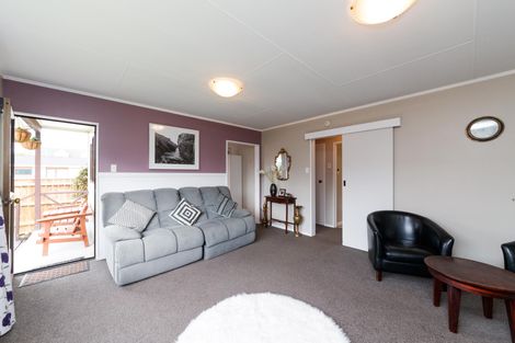 Photo of property in 59 Raglan Avenue, Cloverlea, Palmerston North, 4412