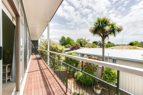Photo of property in 17 Totara Street, Taradale, Napier, 4112